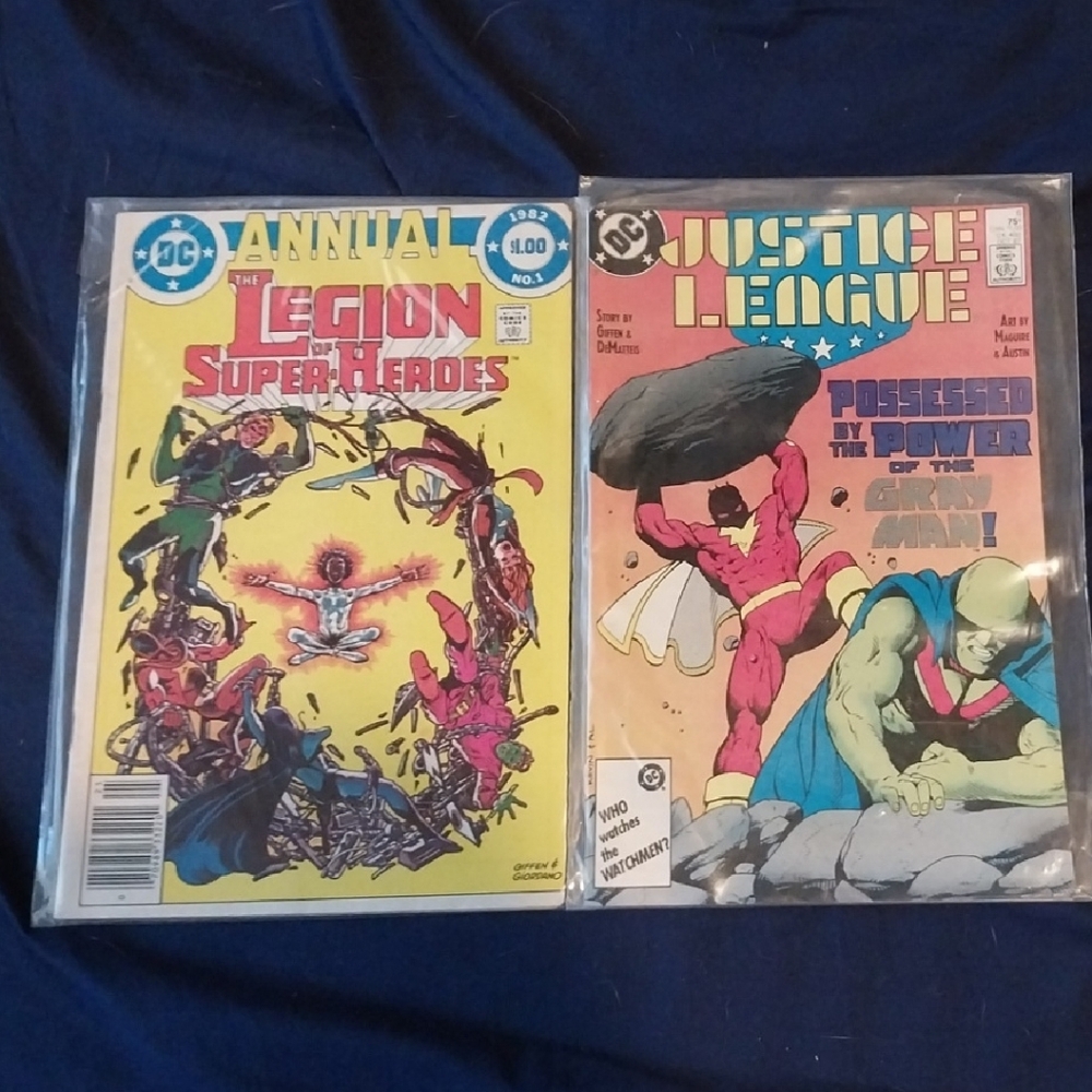DC Comics Legion of Super-Heroes and Justice League Comic Set